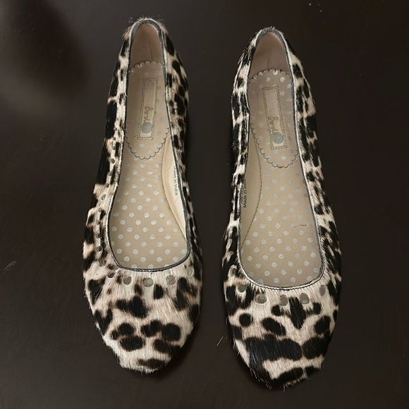Boden Leopard Calf Hair Leather Ballet Flats
Size 38 / 7.5 Preppy Timeless Chic - Picture 1 of 12